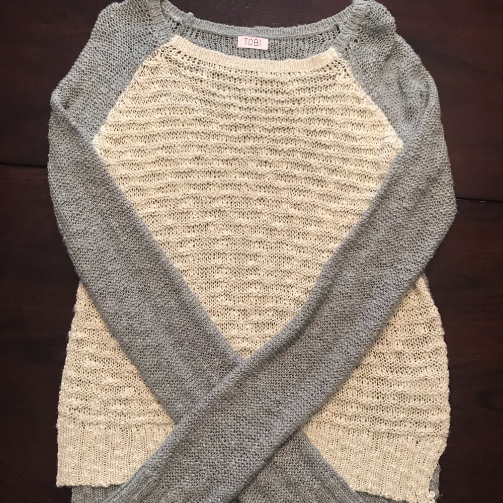 Oversized High-Low Sweater - Picture 2 of 6